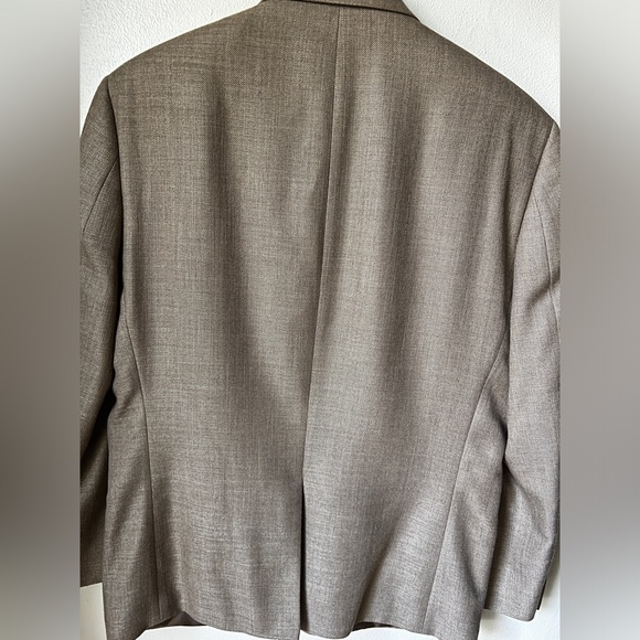 TAN SPORTSCOAT - Picture 3 of 4